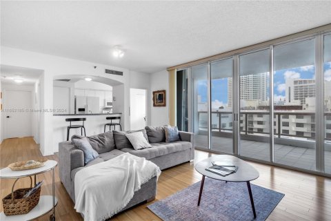 Copropriété à vendre à Miami Beach, Floride: 2 chambres, 116.13 m2 № 1348474 - photo 20