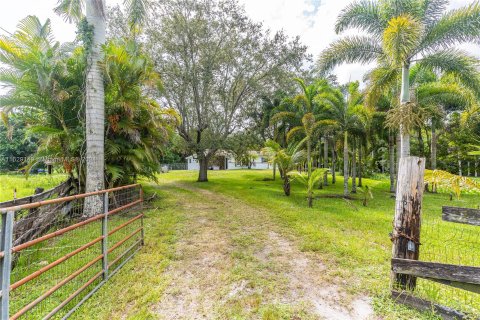 Propiedad comercial en venta en Southwest Ranches, Florida № 1289350 - foto 9