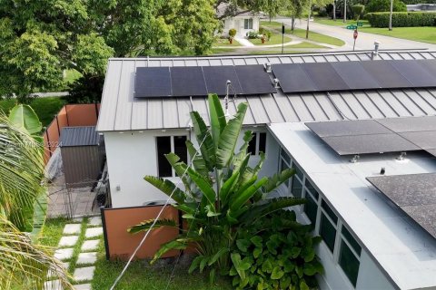 Casa en venta en Miami Shores, Florida, 2 dormitorios, 119.01 m2 № 1289351 - foto 19