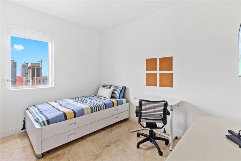 Condominio en venta en Miami, Florida, 2 dormitorios, 101.08 m2 № 1127052 - foto 13