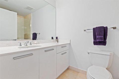 Condominio en venta en Miami, Florida, 2 dormitorios, 101.08 m2 № 1127052 - foto 12