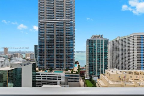 Condo in Miami, Florida, 2 bedrooms  № 1127052 - photo 16