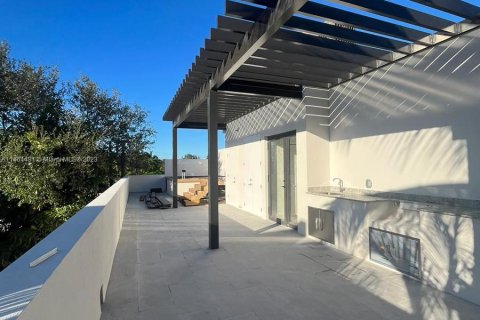 Villa ou maison à vendre à Fort Lauderdale, Floride: 3 chambres, 285.58 m2 № 753998 - photo 12