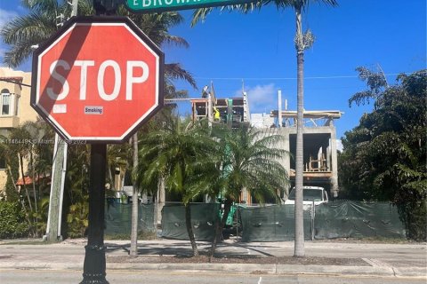 Villa ou maison à vendre à Fort Lauderdale, Floride: 3 chambres, 285.58 m2 № 753998 - photo 2