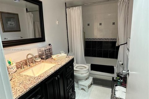 Copropriété à vendre à Pembroke Pines, Floride: 1 chambre, 78.04 m2 № 1271368 - photo 19