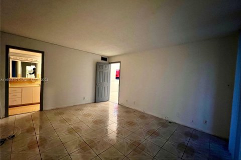 Copropriété à louer à Lauderdale Lakes, Floride: 2 chambres, 93.09 m2 № 1357073 - photo 8