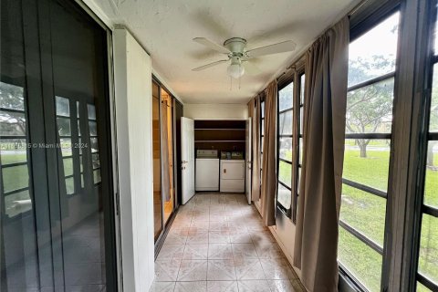 Copropriété à louer à Lauderdale Lakes, Floride: 2 chambres, 93.09 m2 № 1357073 - photo 13