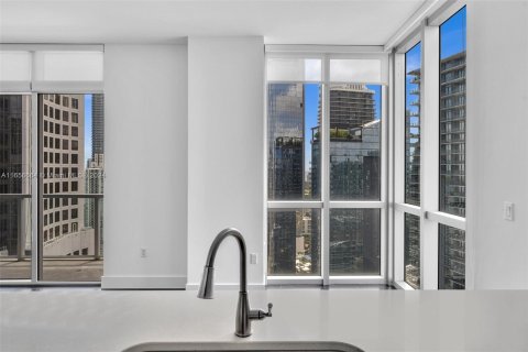 Condo in Miami, Florida, 2 bedrooms  № 1357024 - photo 10