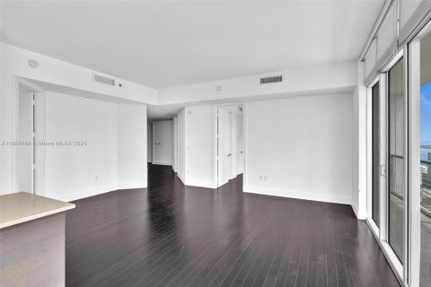 Condo in Miami, Florida, 2 bedrooms  № 1357024 - photo 12