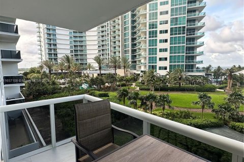 Apartment in Bal Harbour, Florida 2 bedrooms, 98.1 sq.m. № 1357125 - photo 2