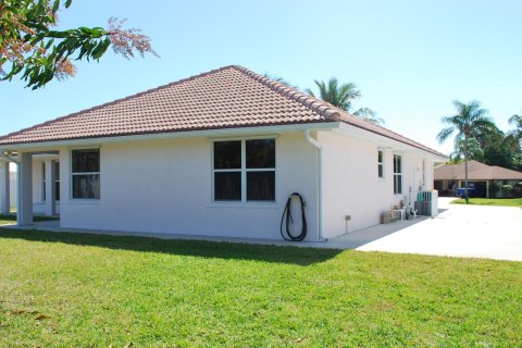 House in Stuart, Florida 3 bedrooms, 189.15 sq.m. № 1182494 - photo 19