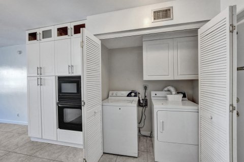 Condo in Deerfield Beach, Florida, 2 bedrooms  № 1182537 - photo 18