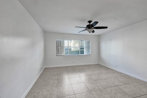 Condo in Deerfield Beach, Florida, 2 bedrooms  № 1182537 - photo 9