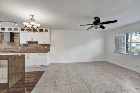 Condo in Deerfield Beach, Florida, 2 bedrooms  № 1182537 - photo 19