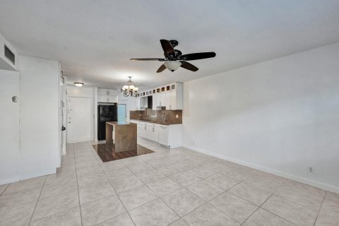 Condominio en venta en Deerfield Beach, Florida, 2 dormitorios, 78.04 m2 № 1182537 - foto 20