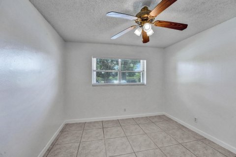 Copropriété à vendre à Deerfield Beach, Floride: 2 chambres, 78.04 m2 № 1182537 - photo 15