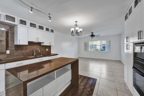 Condominio en venta en Deerfield Beach, Florida, 2 dormitorios, 78.04 m2 № 1182537 - foto 24