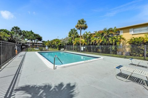 Copropriété à vendre à Deerfield Beach, Floride: 2 chambres, 78.04 m2 № 1182537 - photo 3