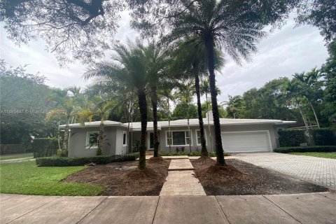 Casa en venta en Coral Gables, Florida, 5 dormitorios, 301.56 m2 № 843572 - foto 1
