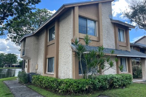 Condominio en venta en Plantation, Florida, 2 dormitorios, 99.13 m2 № 1401534 - foto 1