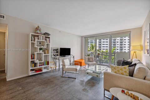 Condo in Miami Beach, Florida, 1 bedroom  № 1421601 - photo 7