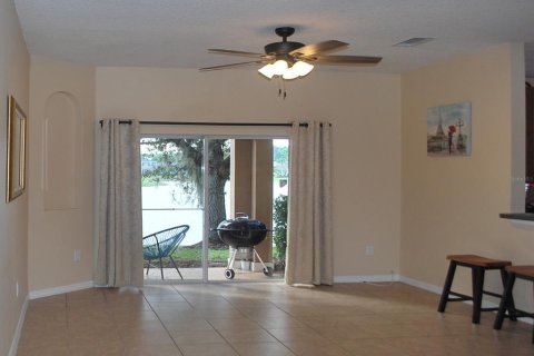 Touwnhouse à vendre à Daytona Beach, Floride: 2 chambres, 117.8 m2 № 850651 - photo 6