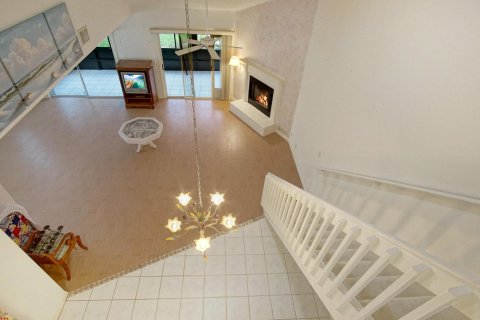 Adosado en venta en Jensen Beach, Florida, 2 dormitorios, 148.46 m2 № 952091 - foto 2