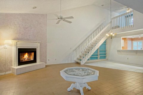 Adosado en venta en Jensen Beach, Florida, 2 dormitorios, 148.46 m2 № 952091 - foto 17