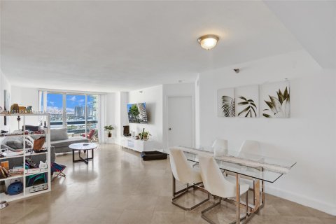 Condo in Aventura, Florida, 2 bedrooms  № 1421681 - photo 4