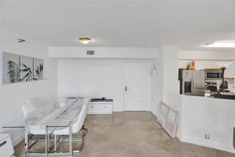 Condo in Aventura, Florida, 2 bedrooms  № 1421681 - photo 3