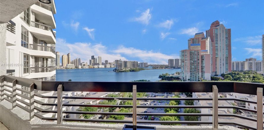 Condo in Aventura, Florida, 2 bedrooms  № 1421681