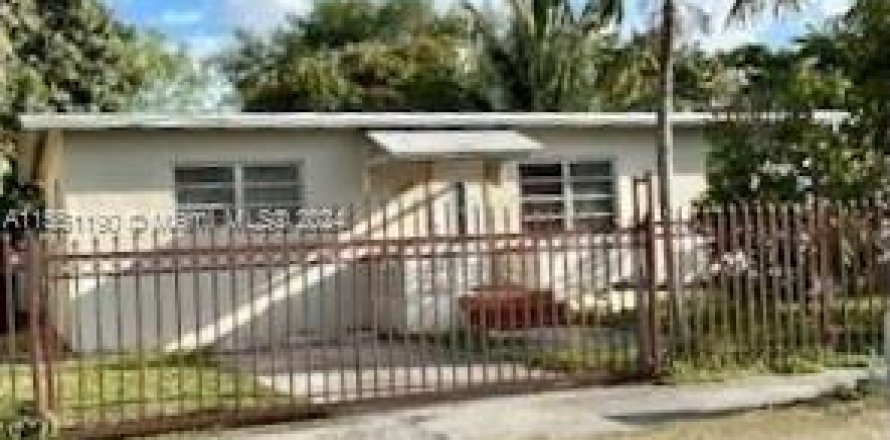 Villa ou maison à Miami, Floride 3 chambres, 133.22 m2 № 1356747