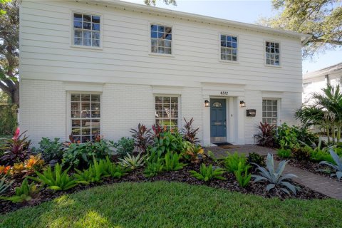 Villa ou maison à vendre à Tampa, Floride: 4 chambres, 320.61 m2 № 1303406 - photo 4