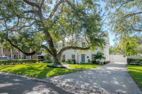 Villa ou maison à vendre à Tampa, Floride: 4 chambres, 320.61 m2 № 1303406 - photo 3