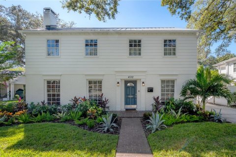 Casa en venta en Tampa, Florida, 4 dormitorios, 320.61 m2 № 1303406 - foto 1