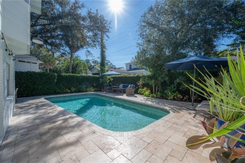 Villa ou maison à vendre à Tampa, Floride: 4 chambres, 320.61 m2 № 1303406 - photo 6