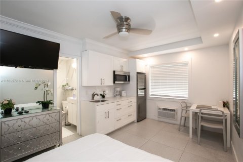 Condominio en venta en Miami Beach, Florida, 18.58 m2 № 1305709 - foto 4