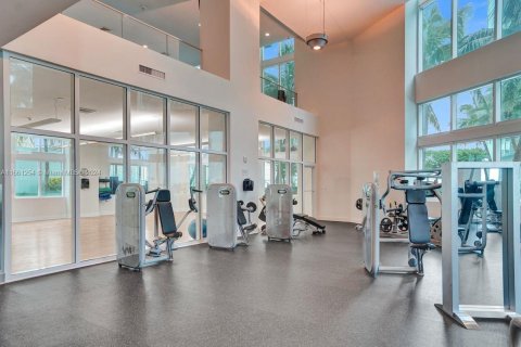 Condo in Miami, Florida, 1 bedroom  № 1380352 - photo 26