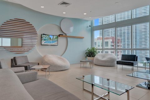 Condo in Miami, Florida, 1 bedroom  № 1380352 - photo 18