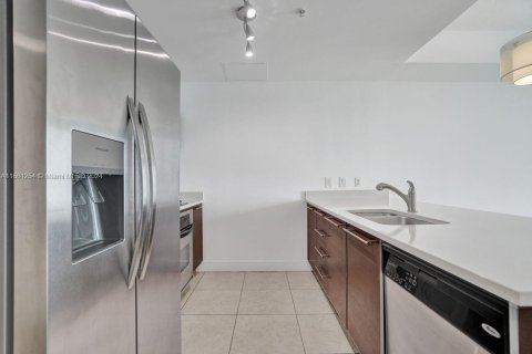 Condominio en venta en Miami, Florida, 1 dormitorio, 77.85 m2 № 1380352 - foto 4