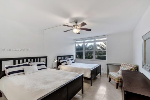 Condominio en venta en Miami Beach, Florida, 1 dormitorio, 80.36 m2 № 969853 - foto 13