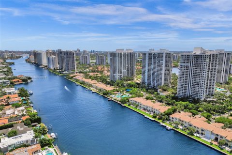 Condominio en venta en Aventura, Florida, 3 dormitorios, 294.78 m2 № 1315811 - foto 6