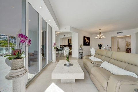 Copropriété à vendre à Aventura, Floride: 3 chambres, 294.78 m2 № 1315811 - photo 30