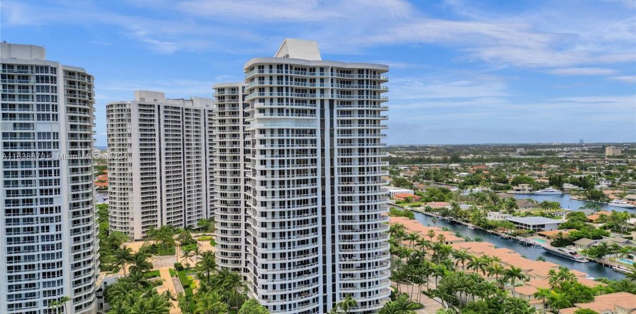 Condo in Aventura, Florida, 3 bedrooms  № 1315811