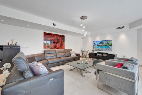 Condo in Aventura, Florida, 3 bedrooms  № 1315811 - photo 22