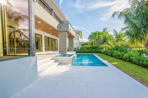 Casa en venta en Key Biscayne, Florida, 5 dormitorios, 371.89 m2 № 880106 - foto 24