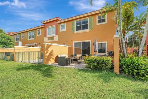 Copropriété à vendre à Pembroke Pines, Floride: 3 chambres, 149.85 m2 № 1316500 - photo 5