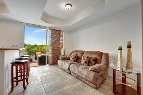 Condo in Pembroke Pines, Florida, 3 bedrooms  № 1316500 - photo 13