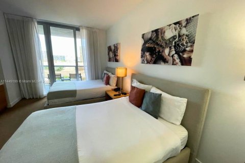 Condominio en venta en Hallandale Beach, Florida, 2 dormitorios, 95.69 m2 № 705306 - foto 19