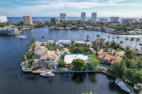 Villa ou maison à vendre à Pompano Beach, Floride: 5 chambres, 342.72 m2 № 878586 - photo 10